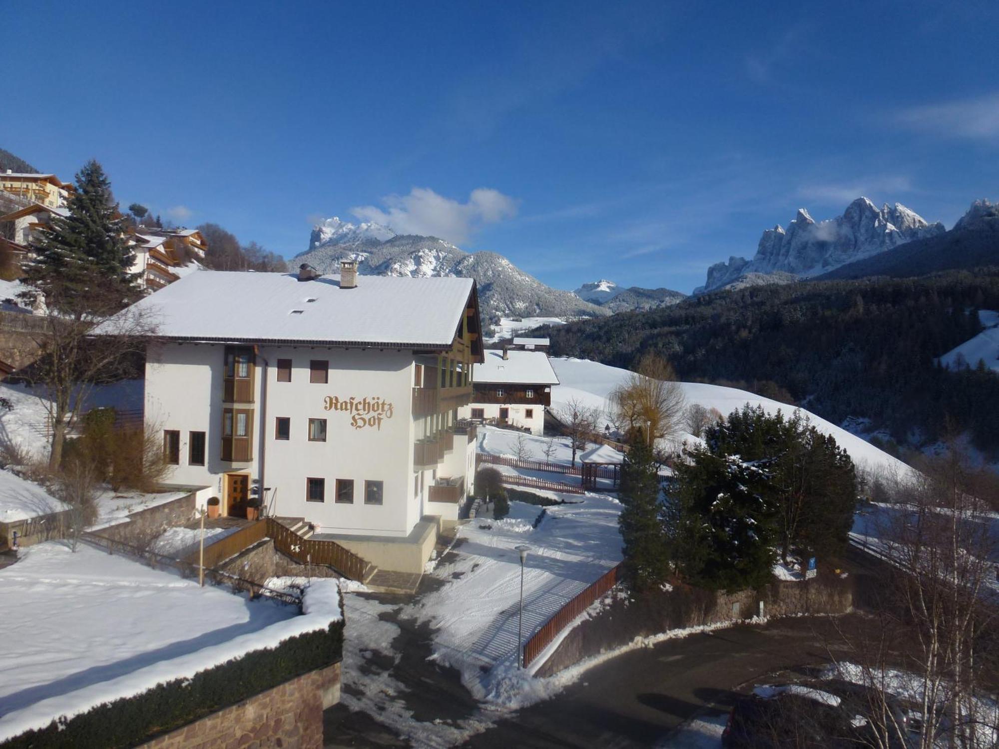 Raschoetzhof Funes  Exterior photo